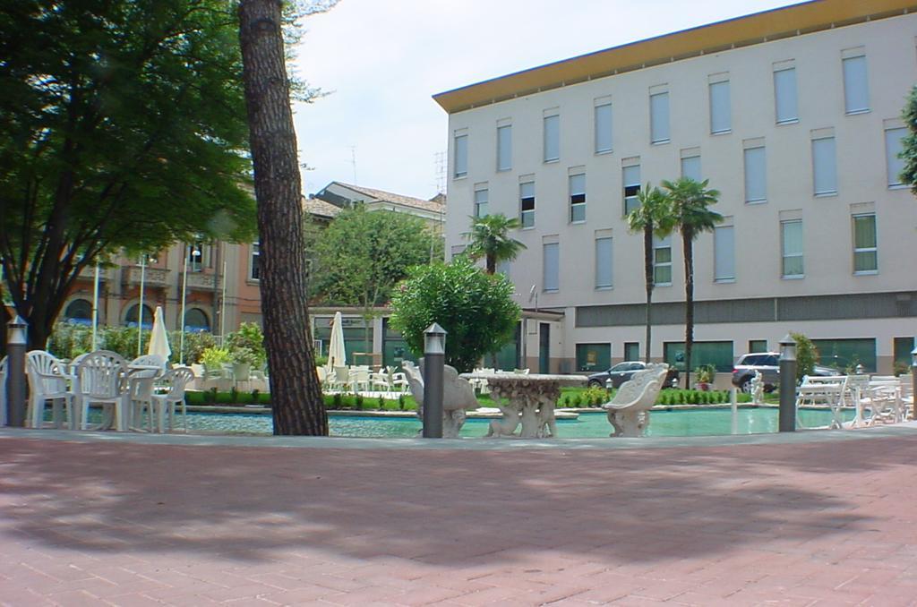 Hotel Della Citta Et De La Ville Forlì Exteriör bild